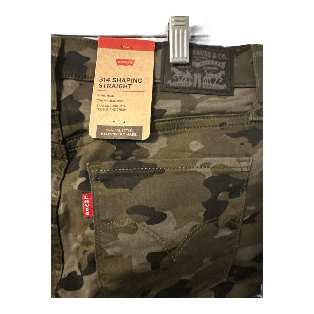 Levi's Womens Camouflage 314 Shaping Straight Pants, 27x30 - Picture 6 of 10